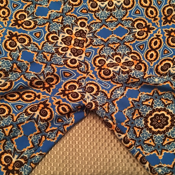 LIKE NEW LuLaRoe Leggings - TC - Picture 5 of 5